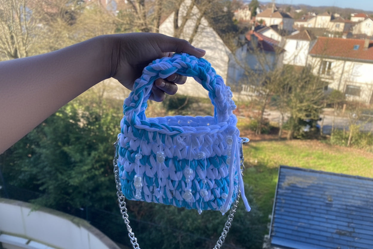 Sac en perles bleu & blanc - chic