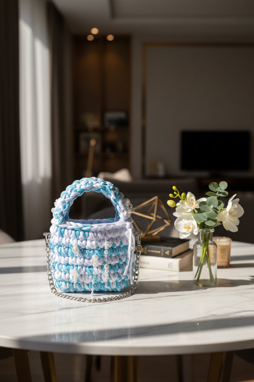 Sac en perles bleu & blanc - chic