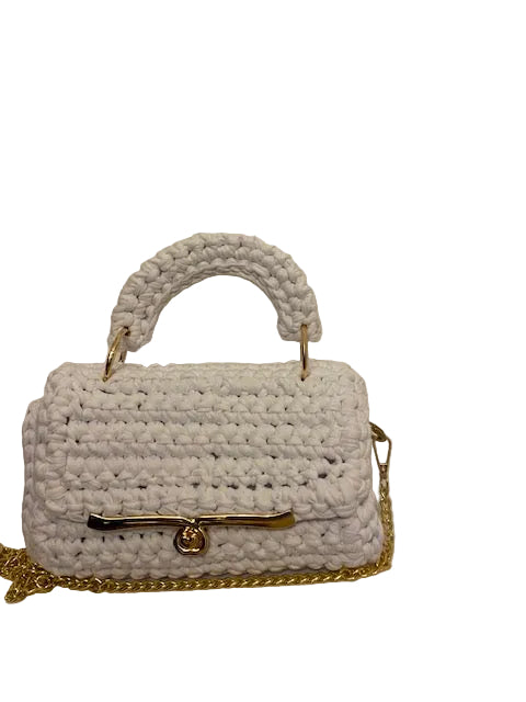 Sac en crochet blanc avec chaîne dorée