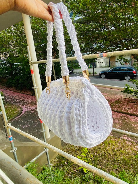 Sac crochet fait main – blanc élégant