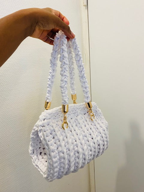Sac crochet fait main – blanc élégant