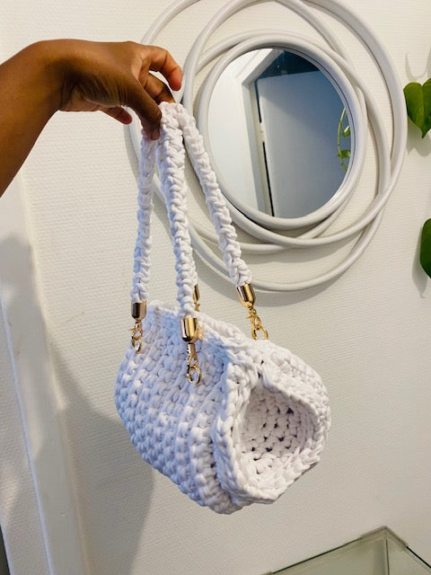 Sac crochet fait main – blanc élégant