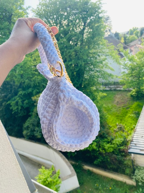Sac crochet fait main – blanc élégant