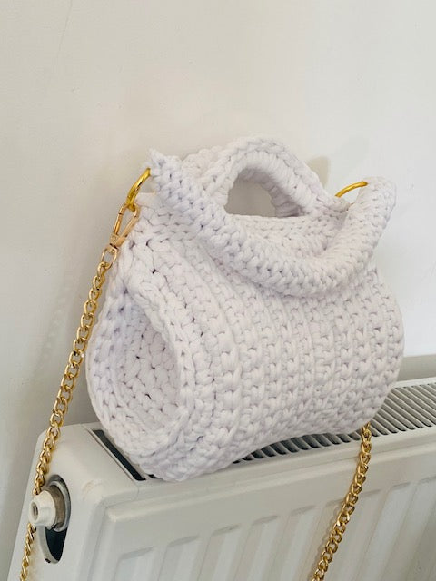 Sac crochet fait main – blanc élégant