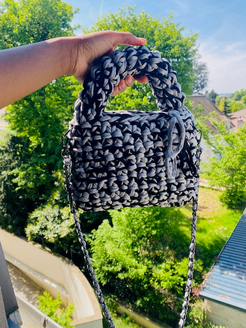 Sac en crochet noir et gris