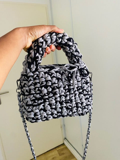 Sac en crochet noir et gris